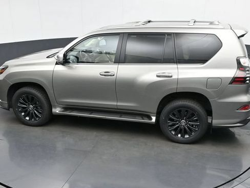 Certified 2023 Lexus GX 460 Premium w/ Accessory Package AWD/4WD image 23