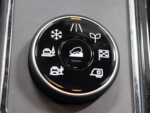 Used 2025 Nissan Pathfinder Rock Creek AWD/4WD image 35