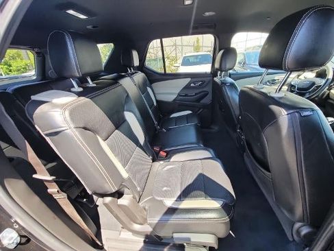 Used 2023 Chevrolet Traverse LS FWD image 25
