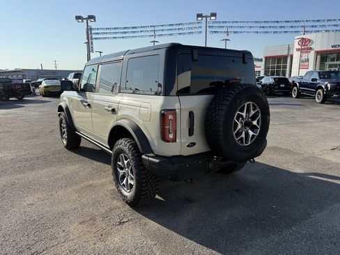 New 2025 Ford Bronco Badlands image 5