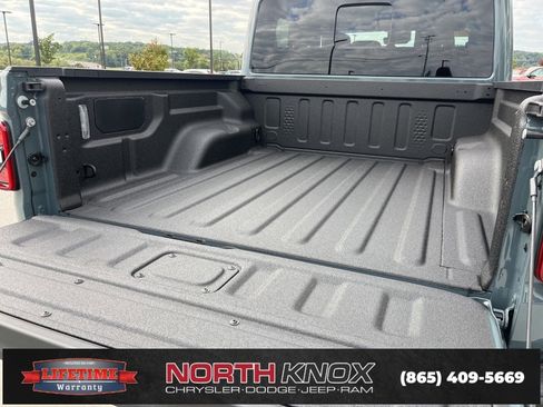 New 2025 Jeep Gladiator Rubicon image 20