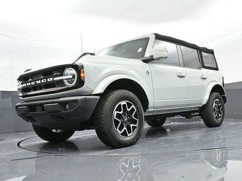 Certified 2022 Ford Bronco Outer Banks image 34