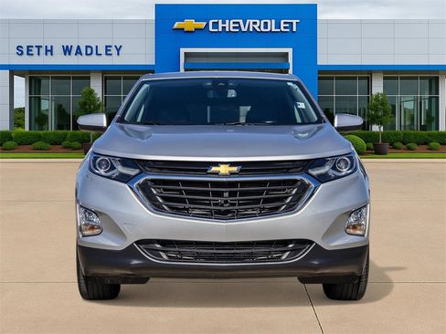 Used 2021 Chevrolet Equinox LT image 2