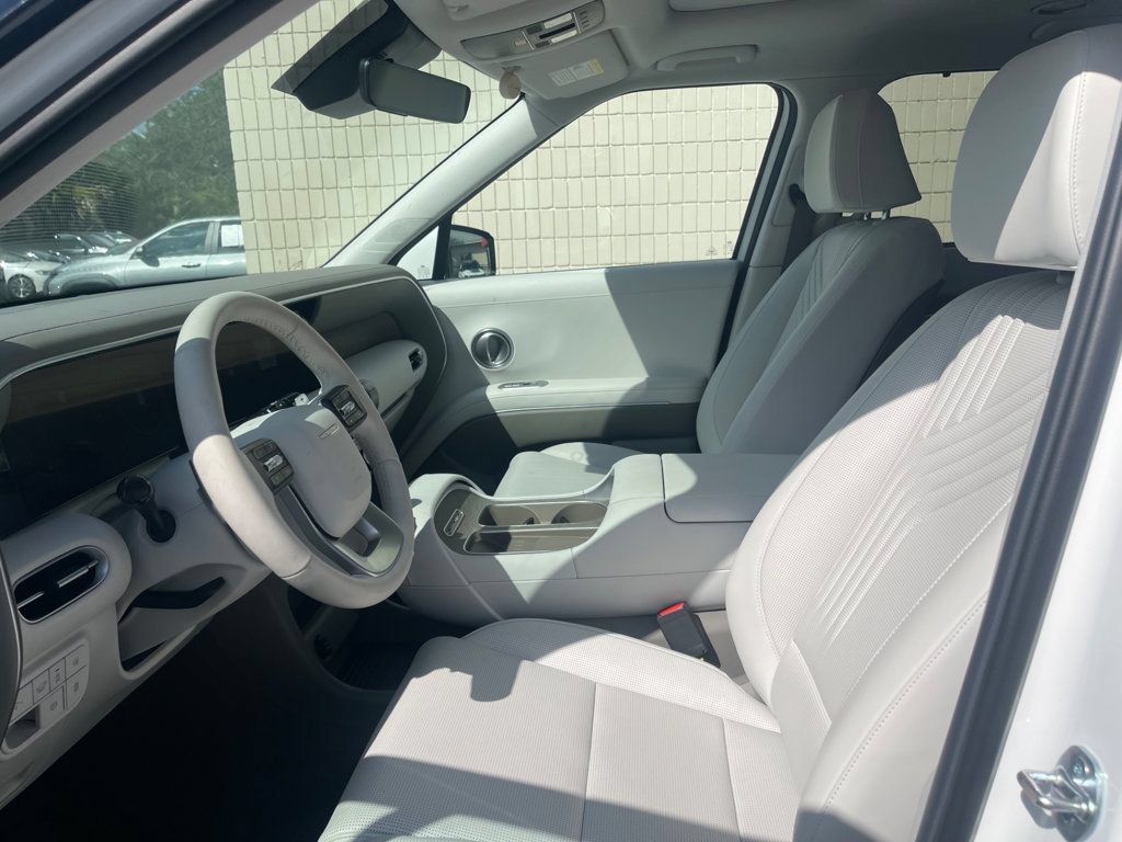 Used 2026 Hyundai Palisade SEL FWD image 11