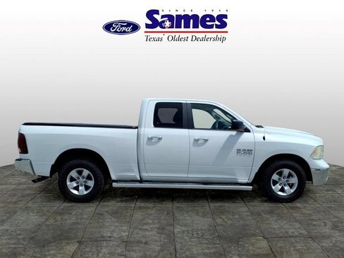 Used 2017 RAM 1500 Classic SLT RWD image 2