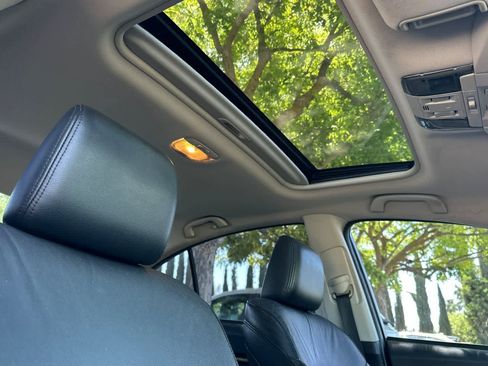 Used 2014 Subaru Legacy 3.6R Limited image 18