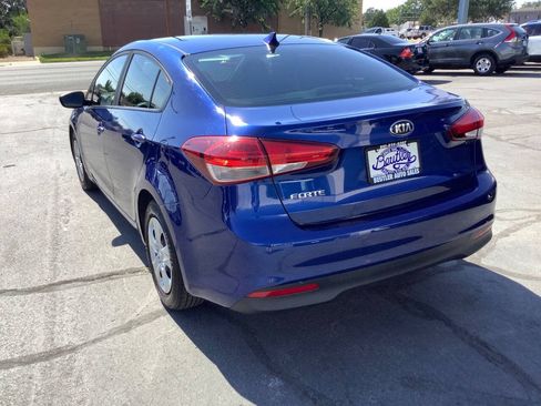 Used 2017 Kia Forte LX FWD image 14