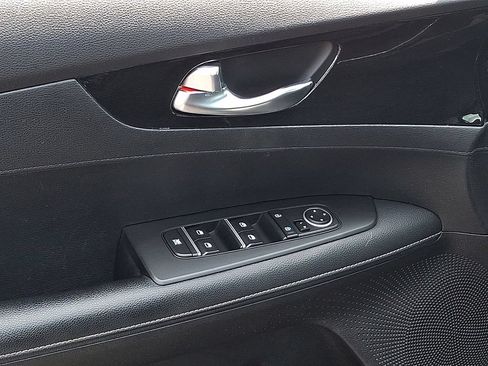 Used 2023 Kia Forte GT-Line w/ GT-Line Premium Package FWD image 13