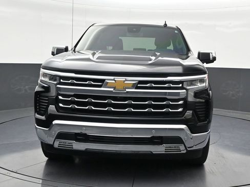 Used 2022 Chevrolet Silverado 1500 LTZ RWD image 9