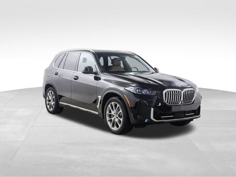 New 2026 BMW X5 xDrive50e image 7