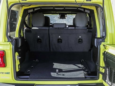 Used 2024 Jeep Wrangler Unlimited Sahara image 18