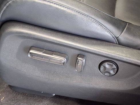 Used 2017 Honda CR-V Touring image 26