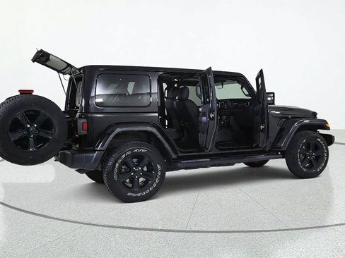 Used 2021 Jeep Wrangler Unlimited Sahara AWD/4WD image 14