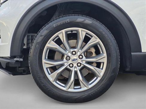 Used 2020 Ford Explorer XLT w/ Equipment Group 202A RWD image 23