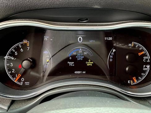 Used 2021 Jeep Grand Cherokee Limited image 13