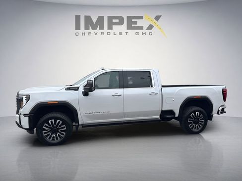 Used 2024 GMC Sierra 3500 Denali Ultimate AWD/4WD image 2