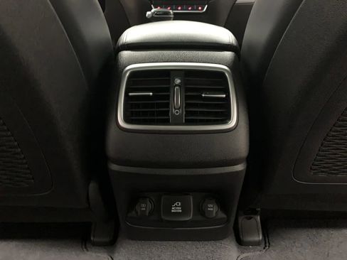 Used 2018 Kia Sorento SX image 31