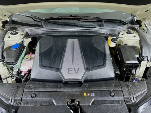 Used 2024 Kia EV6 Wind w/ Wind Technology Package RWD image 33