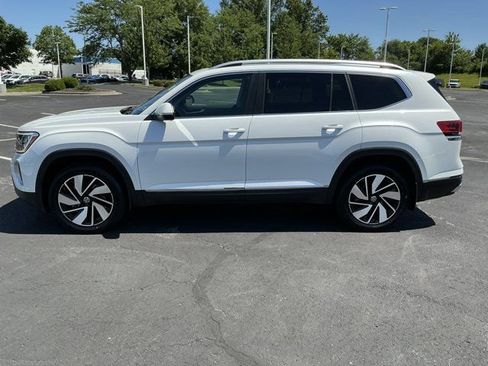 Used 2024 Volkswagen Atlas SEL AWD/4WD image 11