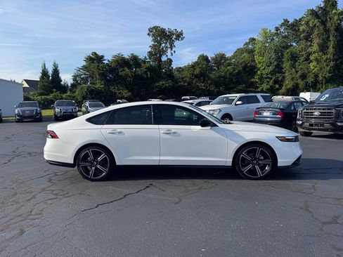 Used 2026 Honda Accord SE image 4
