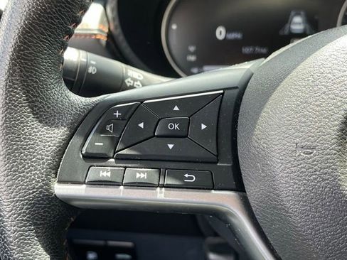 Used 2021 Nissan Versa SR w/ Trunk Package FWD image 16