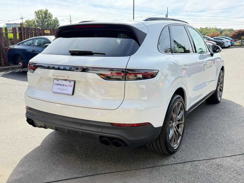 Used 2019 Porsche Cayenne S AWD/4WD image 6