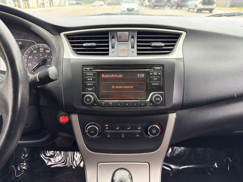 Used 2015 Nissan Sentra SV FWD image 25