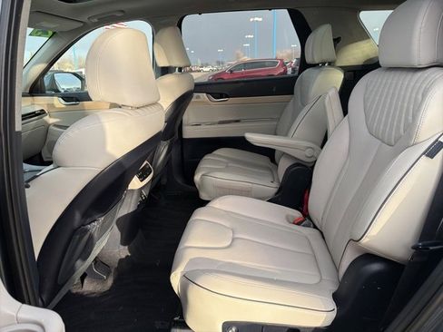 Used 2023 Hyundai Palisade Limited image 13