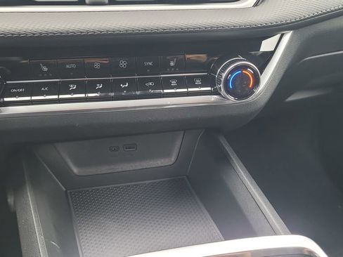 New 2026 Chevrolet Equinox LT w/ Convenience Package II FWD image 22