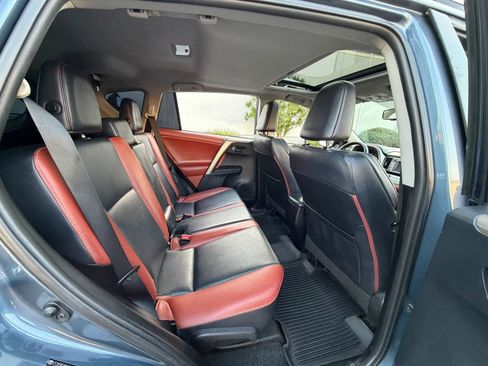 Used 2013 Toyota RAV4 Limited FWD image 12