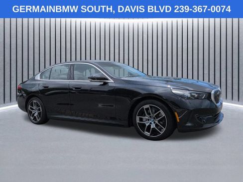 Certified 2024 BMW i5 eDrive40i w/ Premium Package RWD image 3