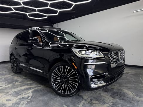 Used 2023 Lincoln Aviator Reserve w/ Equipment Group 201A AWD/4WD image 6