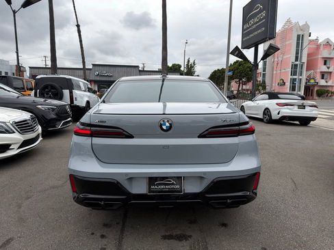 Used 2023 BMW 760i xDrive w/ Executive Package image 5