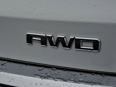 Used 2017 GMC Acadia Limited SLT image 32