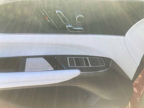 Certified 2024 Cadillac Lyriq Luxury image 39