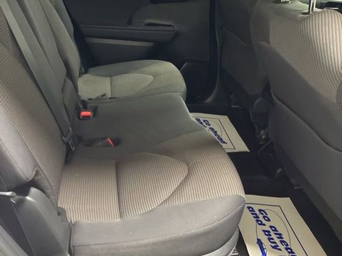 Used 2024 Toyota Highlander LE image 25