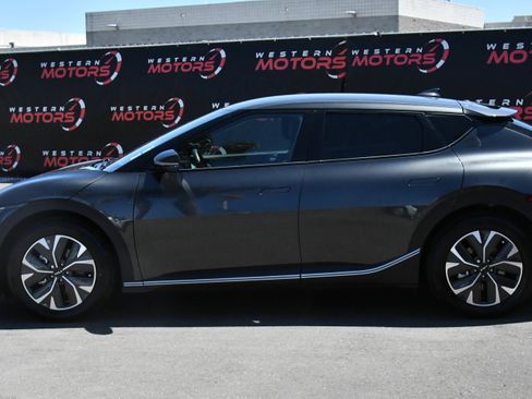 Used 2024 Kia EV6 Light RWD image 4