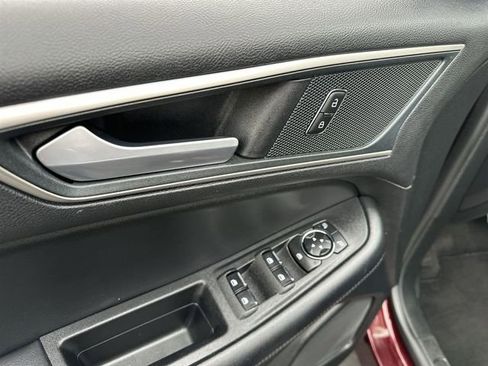 Used 2024 Ford Edge SEL image 22