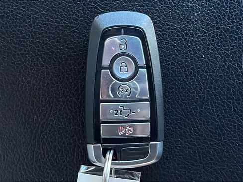 Used 2020 Ford F150 Lariat AWD/4WD image 22