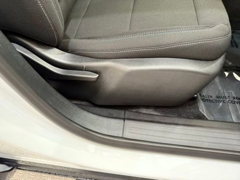 New 2026 Chevrolet Equinox EV LT image 19