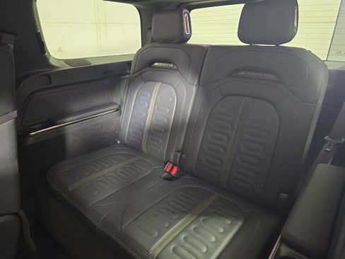 Used 2023 Rivian R1S Adventure image 22