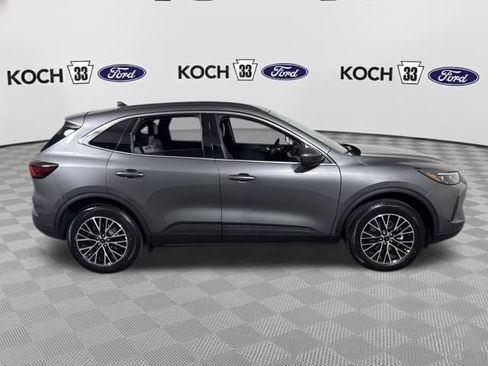 New 2026 Ford Escape SE w/ PHEV Premium Package image 7