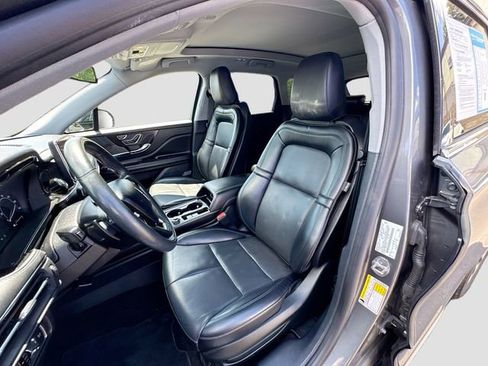 Used 2022 Lincoln Corsair AWD w/ Premium Package image 21