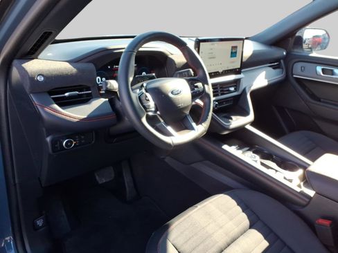 Used 2025 Ford Explorer ST-Line w/ Premium Package image 20