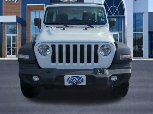 Used 2022 Jeep Wrangler Unlimited Sport image 9