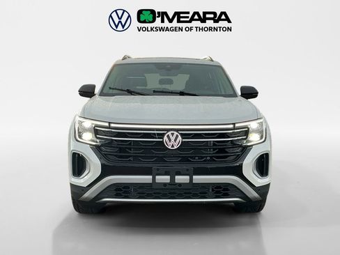 New 2026 Volkswagen Atlas Peak Edition image 8