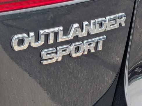 Used 2018 Mitsubishi Outlander Sport LE FWD image 12