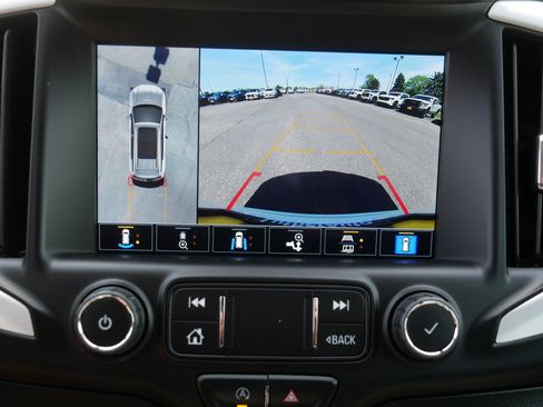 Used 2022 GMC Terrain SLT w/ Infotainment Package II AWD/4WD image 27
