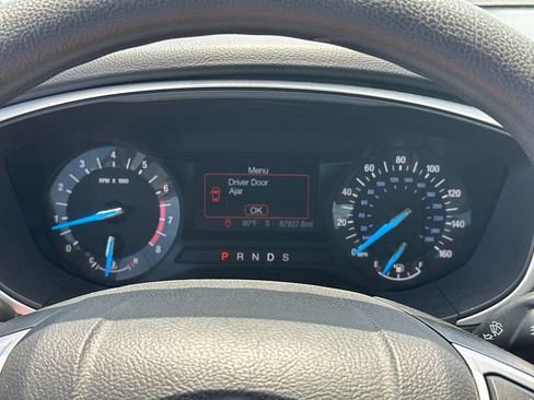 Used 2015 Ford Fusion SE FWD image 26