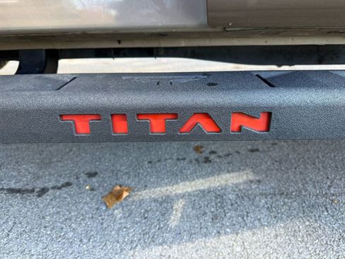 Used 2021 Nissan Titan PRO-4X w/ Pro-4x Convenience Package image 20